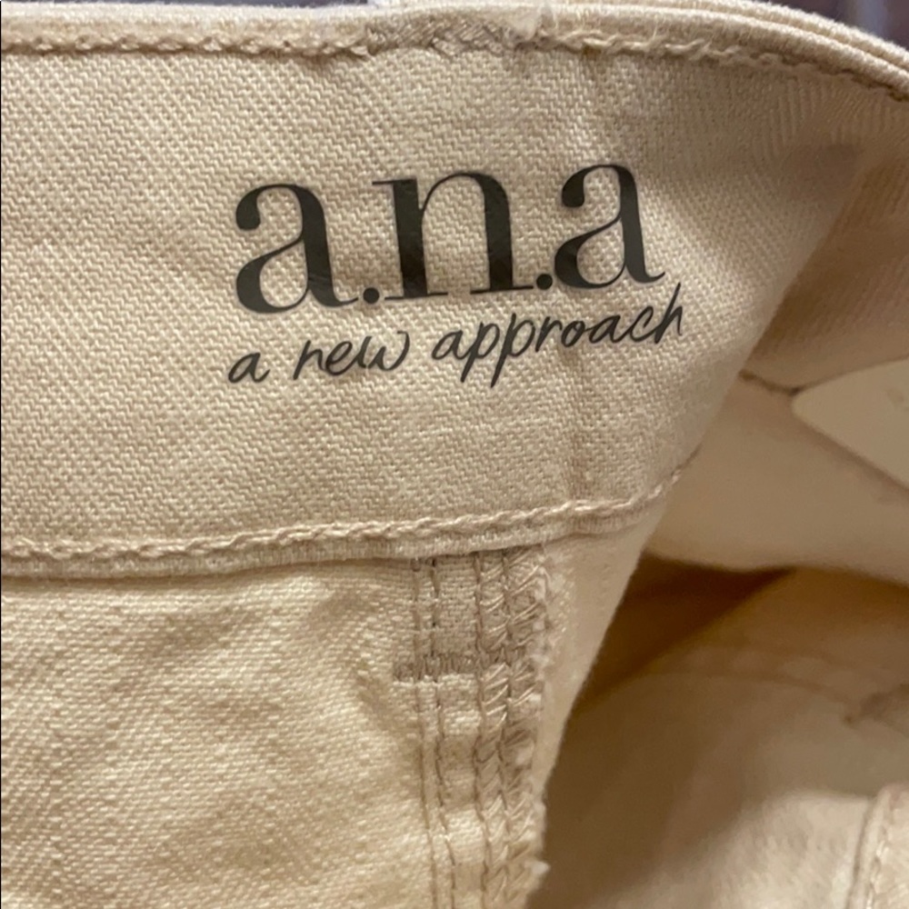 NWT Womens Ana sz 14 high-rise shorts Creme Brûlée - Picture 3 of 10